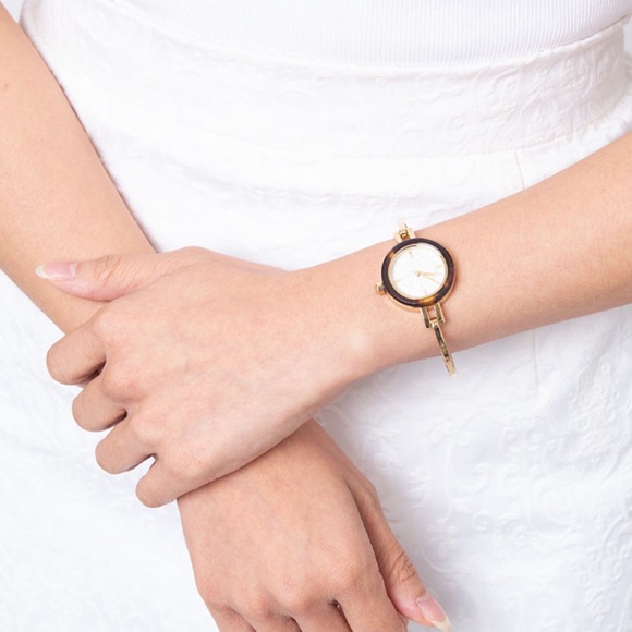 tory burch gigi bangle watch